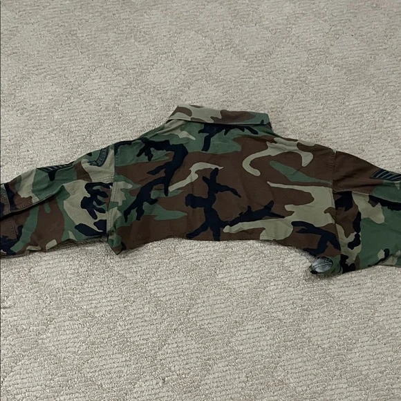 Camo Cropped Jacket - Picture 7 of 10